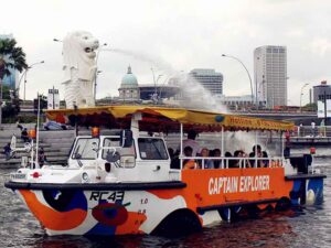 Duck Tour in Singapore for date ideas 